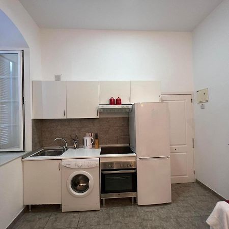 Quirky 1Br Just Off Main Street Prime Location Apartment Gibraltar Luaran gambar